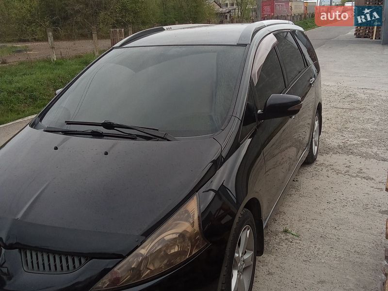 Mitsubishi Grandis 2008