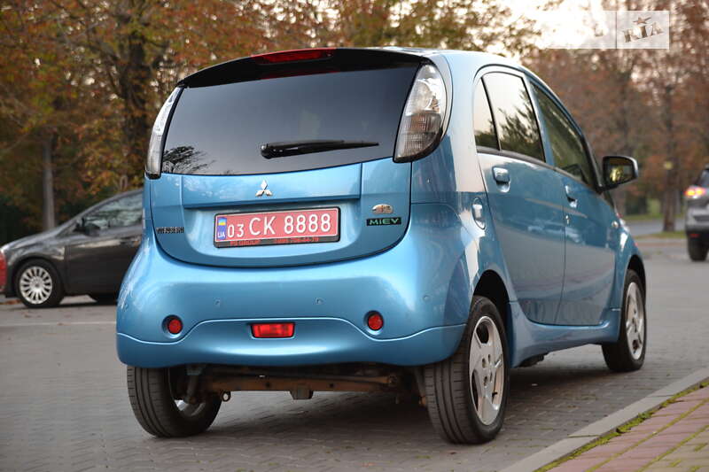 Хэтчбек Mitsubishi i-MiEV 2012 в Луцке