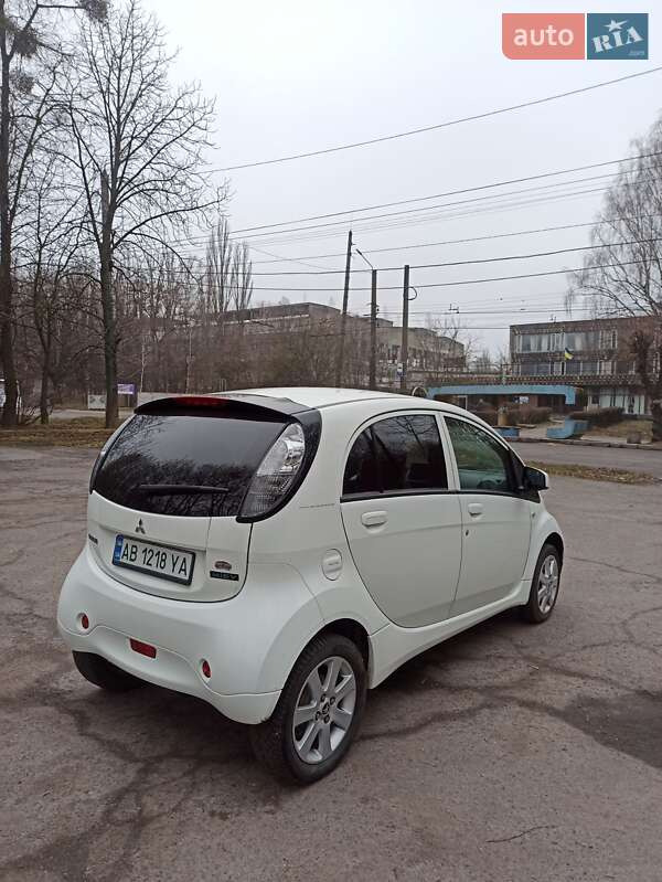 Хетчбек Mitsubishi i-MiEV 2011 в Вінниці
