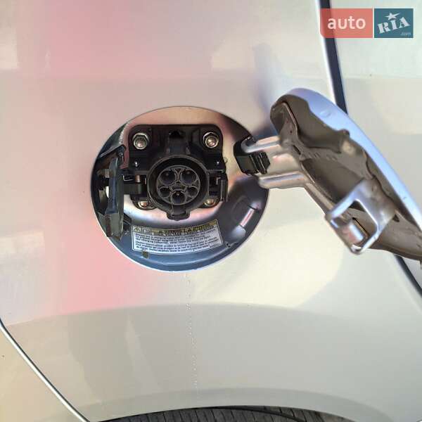 Хэтчбек Mitsubishi i-MiEV 2015 в Хмельницком