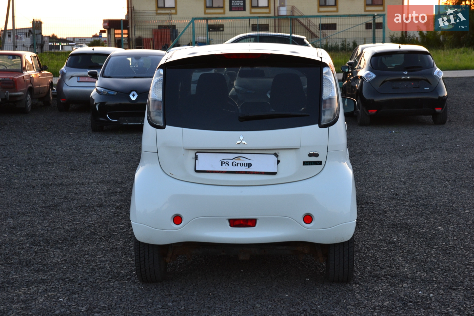 2011 Mitsubishi i-MiEV - мініатюра 9