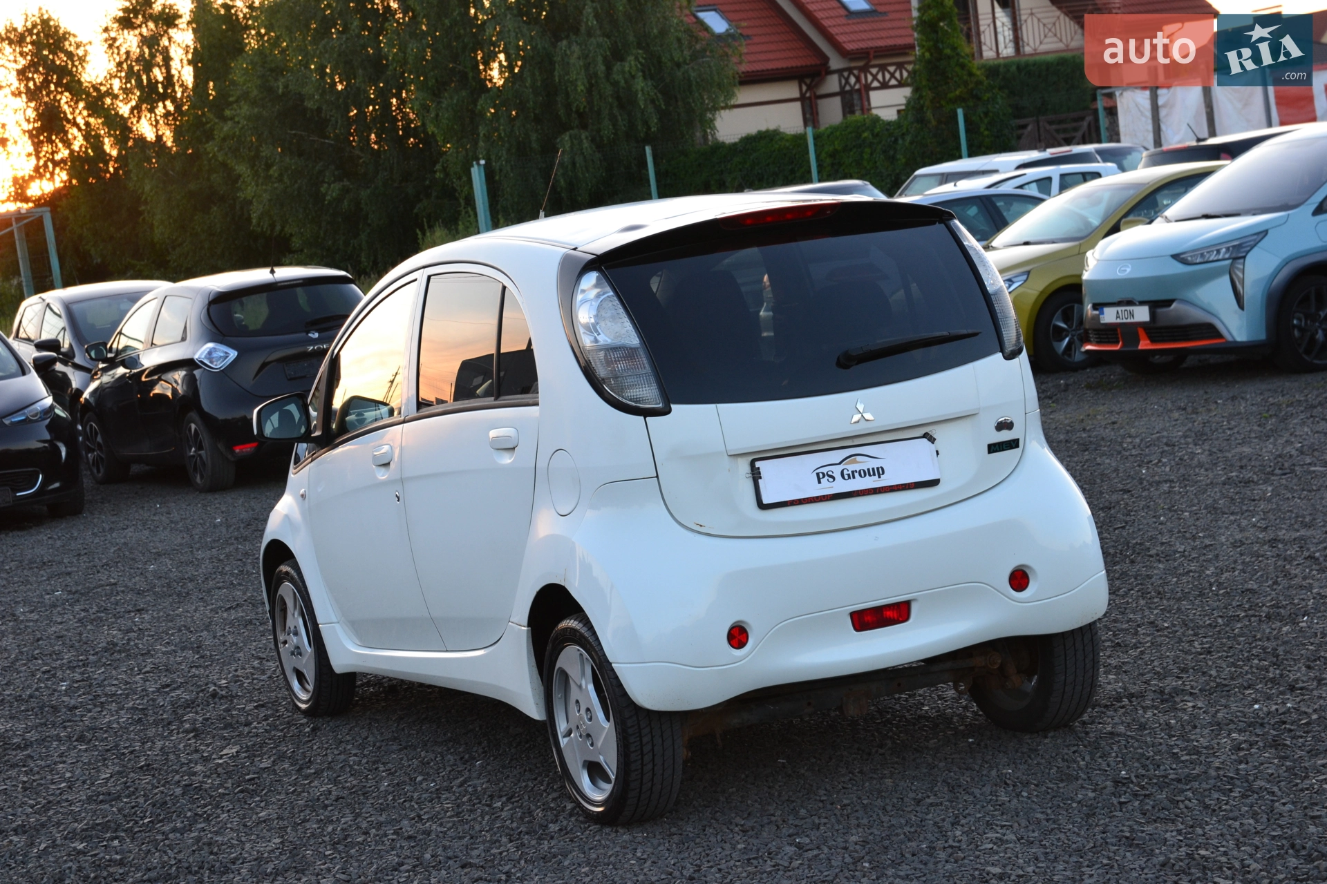 2011 Mitsubishi i-MiEV - мініатюра 11