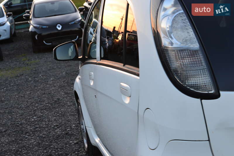 Хэтчбек Mitsubishi i-MiEV 2011 в Луцке