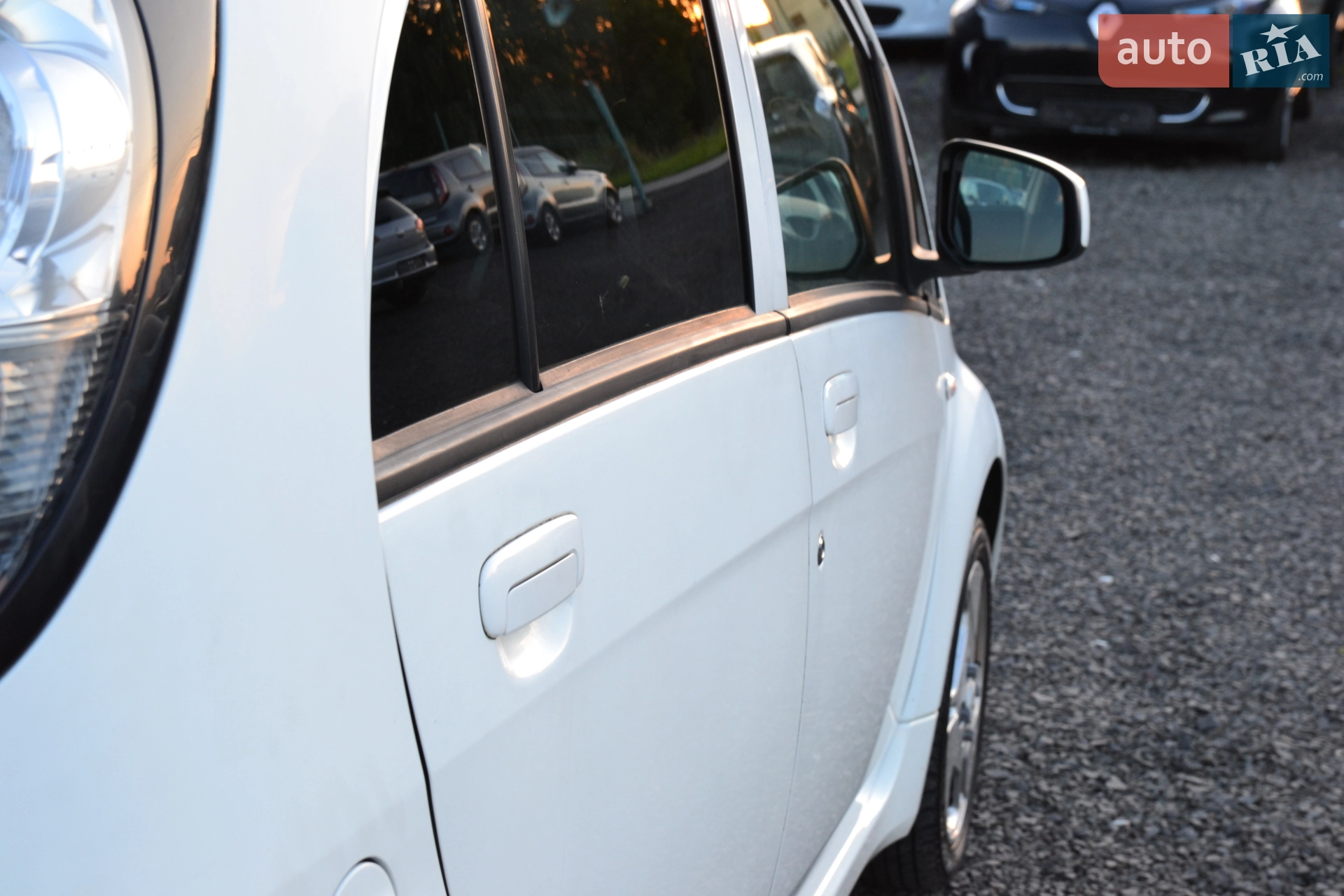 2011 Mitsubishi i-MiEV - мініатюра 14