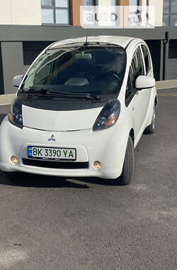 Хетчбек Mitsubishi i-MiEV 2010 в Рівному