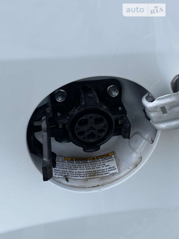 Хэтчбек Mitsubishi i-MiEV 2015 в Тернополе