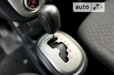Хэтчбек Mitsubishi i-MiEV 2012 в 