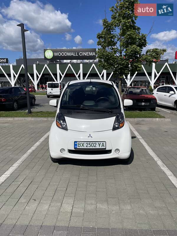 Хэтчбек Mitsubishi i-MiEV 2011 в Хмельницком
