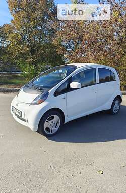 Хэтчбек Mitsubishi i-MiEV 2013 в Вараше