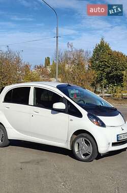 Хетчбек Mitsubishi i-MiEV 2013 в Вараші