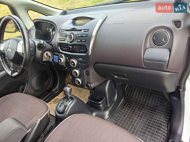 Хэтчбек Mitsubishi i-MiEV 2014 в Коломые