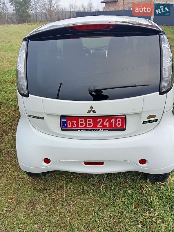Хэтчбек Mitsubishi i-MiEV 2014 в Коломые