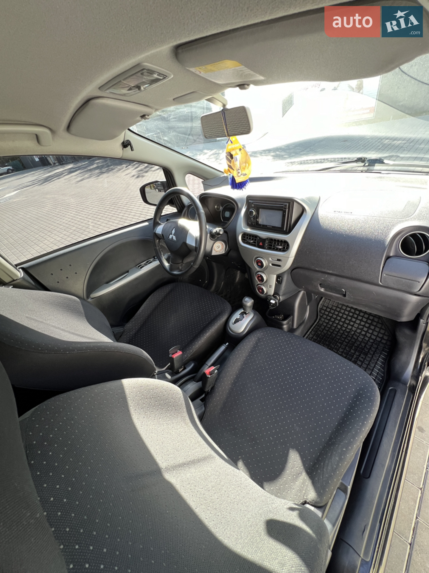 2011 Mitsubishi i-MiEV - мініатюра 12