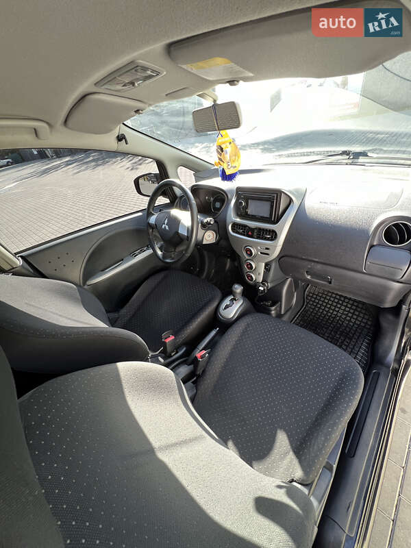 Хэтчбек Mitsubishi i-MiEV 2011 в Каменец-Подольском фото 12 Хэтчбек Mitsubishi i-MiEV 2011 в Каменец-Подольском
