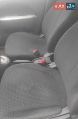 Хэтчбек Mitsubishi i-MiEV 2011 в 