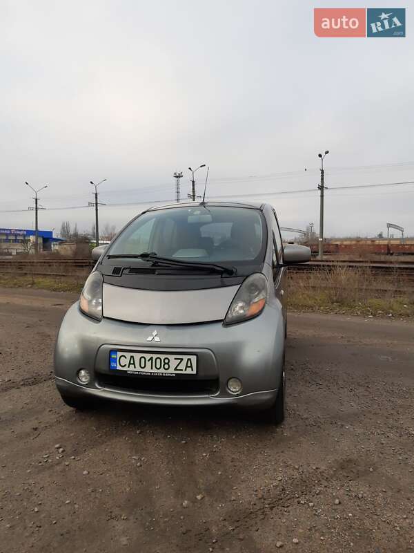 Хэтчбек Mitsubishi i-MiEV 2011 в Черкассах