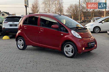 Хэтчбек Mitsubishi i-MiEV 2013 в 