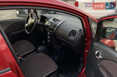 Хэтчбек Mitsubishi i-MiEV 2013 в 