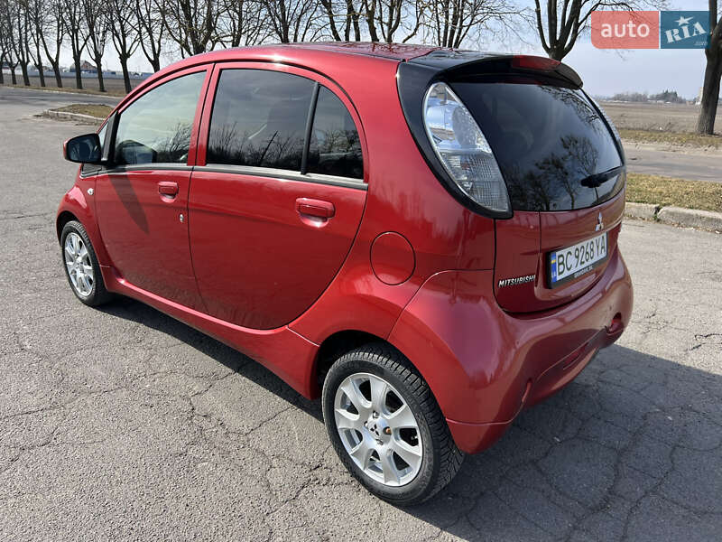 Хэтчбек Mitsubishi i-MiEV 2015 в Владимире