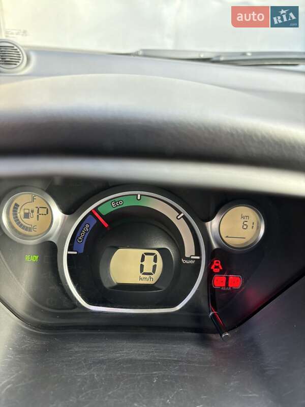 Хэтчбек Mitsubishi i-MiEV 2011 в Каменском фото 18 Хэтчбек Mitsubishi i-MiEV 2011 в Каменском