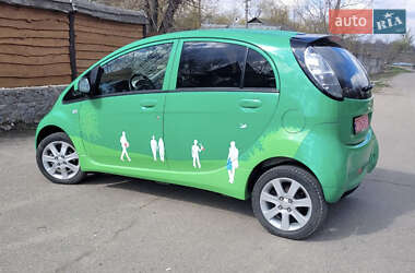 Хэтчбек Mitsubishi i-MiEV 2011 в 