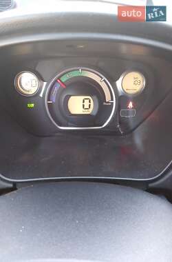 Хэтчбек Mitsubishi i-MiEV 2011 в 