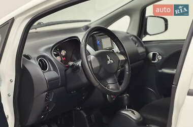 Хэтчбек Mitsubishi i-MiEV 2011 в 