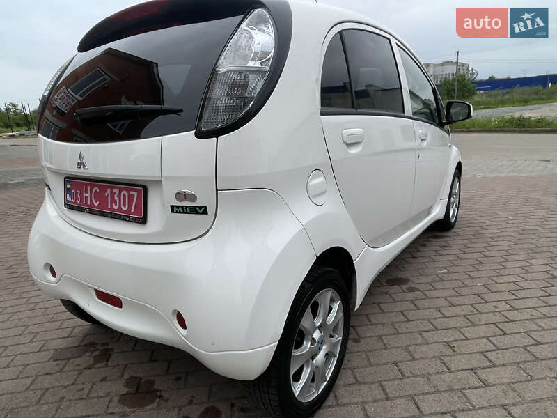 Хетчбек Mitsubishi i-MiEV 2015 в Дрогобичі