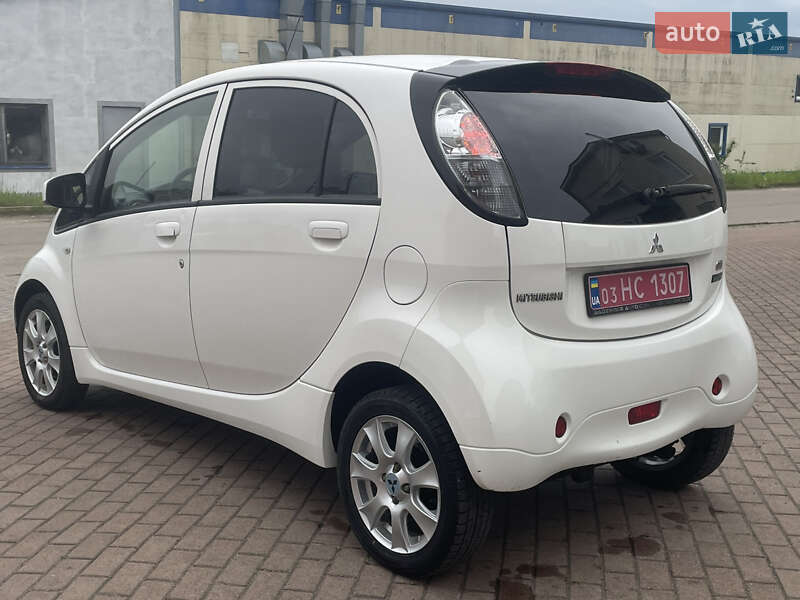 Хетчбек Mitsubishi i-MiEV 2015 в Дрогобичі