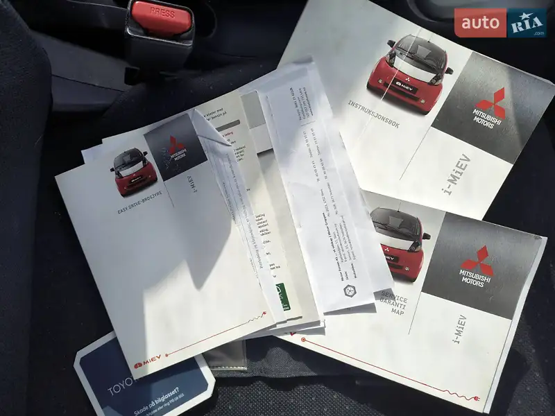 Хэтчбек Mitsubishi i-MiEV 2010 в Счастливом документ 2 фото Хэтчбек Mitsubishi i-MiEV 2010 в Счастливом документ