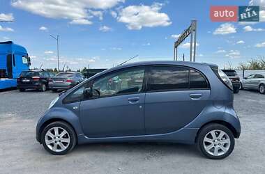 Хэтчбек Mitsubishi i-MiEV 2012 в 