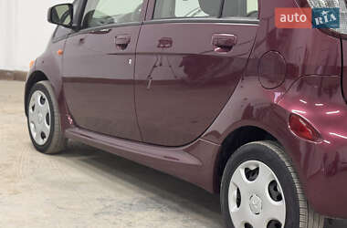 Хэтчбек Mitsubishi i-MiEV 2012 в 