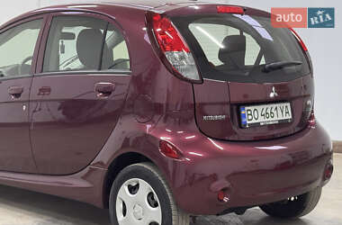 Хэтчбек Mitsubishi i-MiEV 2012 в 