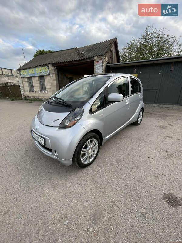 Хэтчбек Mitsubishi i-MiEV 2011 в Мироновке