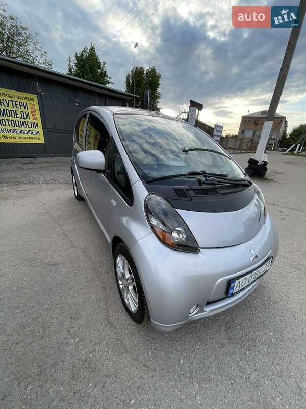 Хэтчбек Mitsubishi i-MiEV 2011 в Мироновке