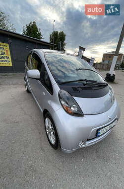 Хэтчбек Mitsubishi i-MiEV 2011 в 