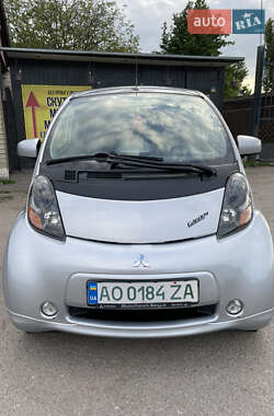 Хэтчбек Mitsubishi i-MiEV 2011 в 