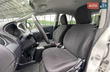 Хетчбек Mitsubishi i-MiEV 2011 в 