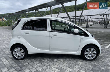 Хетчбек Mitsubishi i-MiEV 2011 в 
