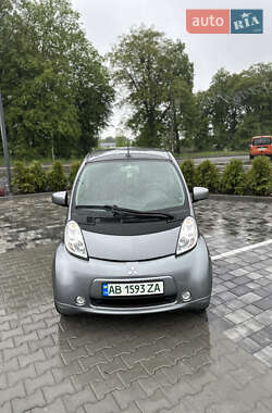 Хэтчбек Mitsubishi i-MiEV 2013 в 
