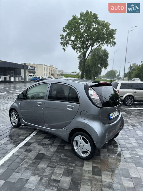 Хэтчбек Mitsubishi i-MiEV 2013 в Виннице