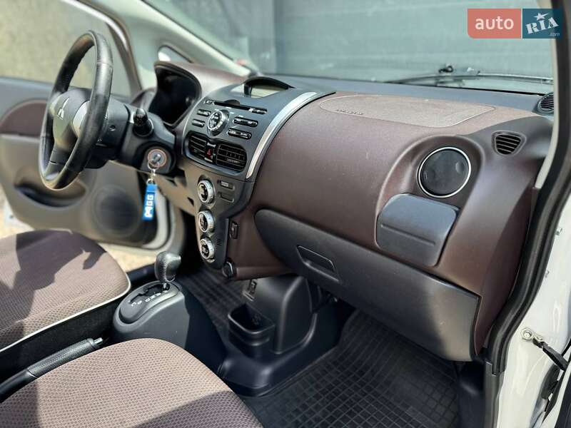 Хэтчбек Mitsubishi i-MiEV 2012 в Трускавце фото 30 Хэтчбек Mitsubishi i-MiEV 2012 в Трускавце