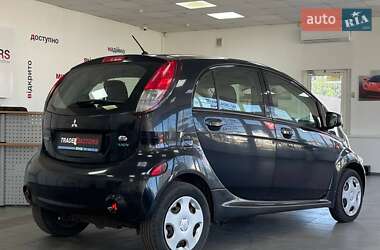 Хэтчбек Mitsubishi i-MiEV 2011 в 