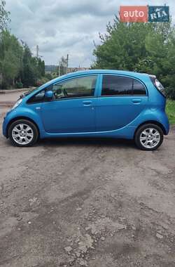Хэтчбек Mitsubishi i-MiEV 2015 в 