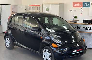 Хэтчбек Mitsubishi i-MiEV 2011 в 