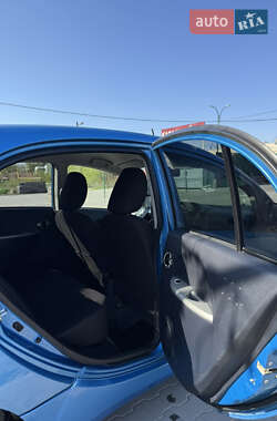 Хетчбек Mitsubishi i-MiEV 2010 в 