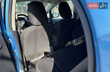 Хетчбек Mitsubishi i-MiEV 2010 в 