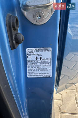 Хетчбек Mitsubishi i-MiEV 2010 в 