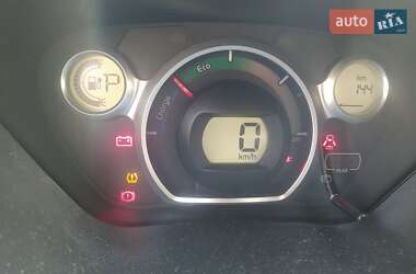 Хэтчбек Mitsubishi i-MiEV 2015 в 
