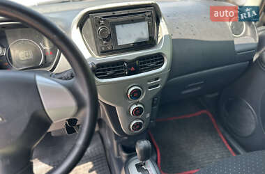 Хэтчбек Mitsubishi i-MiEV 2011 в 